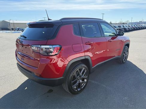 Used 2026 Jeep Compass Limited AWD/4WD image 10