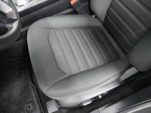 Used 2020 Ford Fusion SE image 11