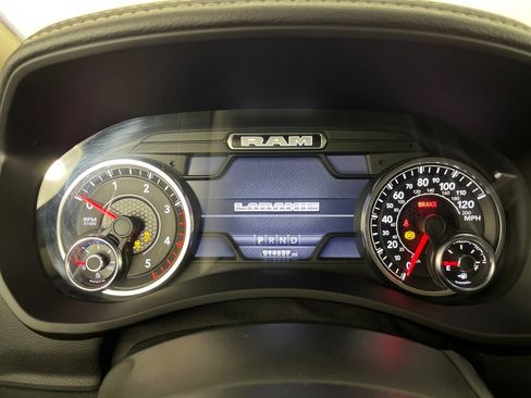 Used 2022 RAM 3500 Laramie AWD/4WD image 17