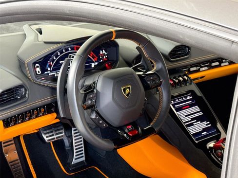 Used 2023 Lamborghini Huracan Tecnica RWD image 16