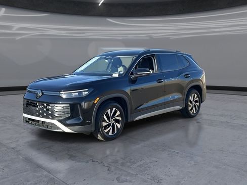 Certified 2026 Volkswagen Tiguan S FWD image 3