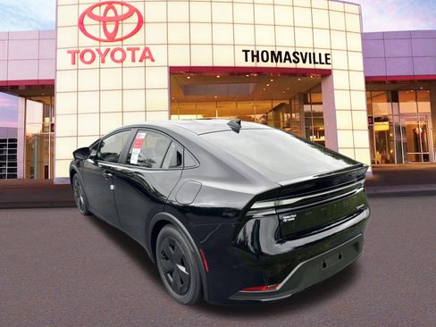 New 2025 Toyota Prius Plug-In Hybrid image 7