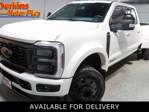 Used 2025 Ford F450 Platinum w/ FX4 Off-Road Package image 1