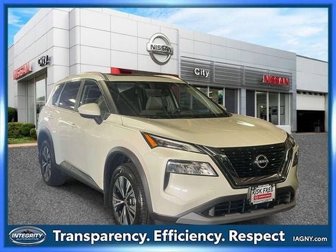Used 2023 Nissan Rogue SV w/ SV Premium B Package AWD/4WD image 1