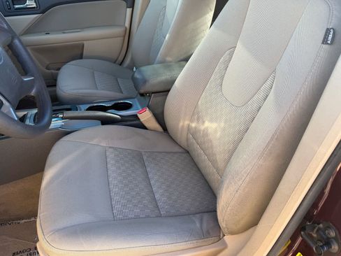 Used 2011 Ford Fusion SE w/ 201A Rapid Spec Order Code FWD image 20