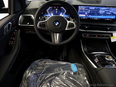 Used 2027 BMW X7 xDrive40i w/ Executive Package AWD/4WD image 16