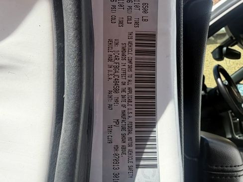 Used 2018 Jeep Grand Cherokee Limited AWD/4WD image 31