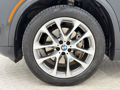 Used 2024 BMW X5 xDrive40i w/ Premium Package AWD/4WD image 12