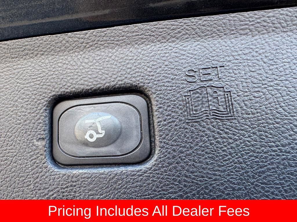 Used 2015 Ford Edge SEL w/ Equipment Group 201A FWD image 11