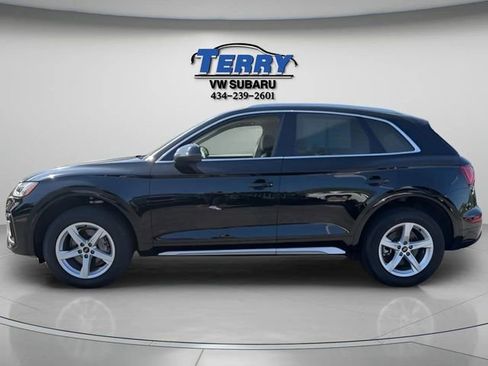 Used 2023 Audi Q5 2.0T Premium w/ Convenience Package AWD/4WD image 3