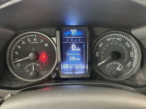 Used 2023 Toyota Tacoma TRD Off-Road w/ Technology Package AWD/4WD image 14