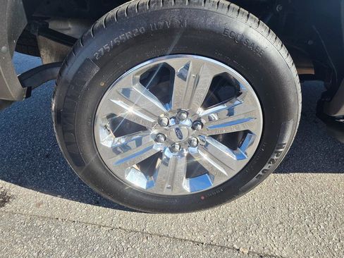 Used 2018 Ford F150 Lariat w/ Equipment Group 502A Luxury image 19