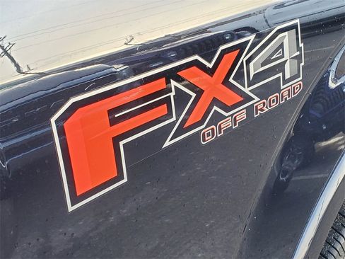 Used 2020 Ford F150 Platinum w/ Equipment Group 701A Luxury image 7