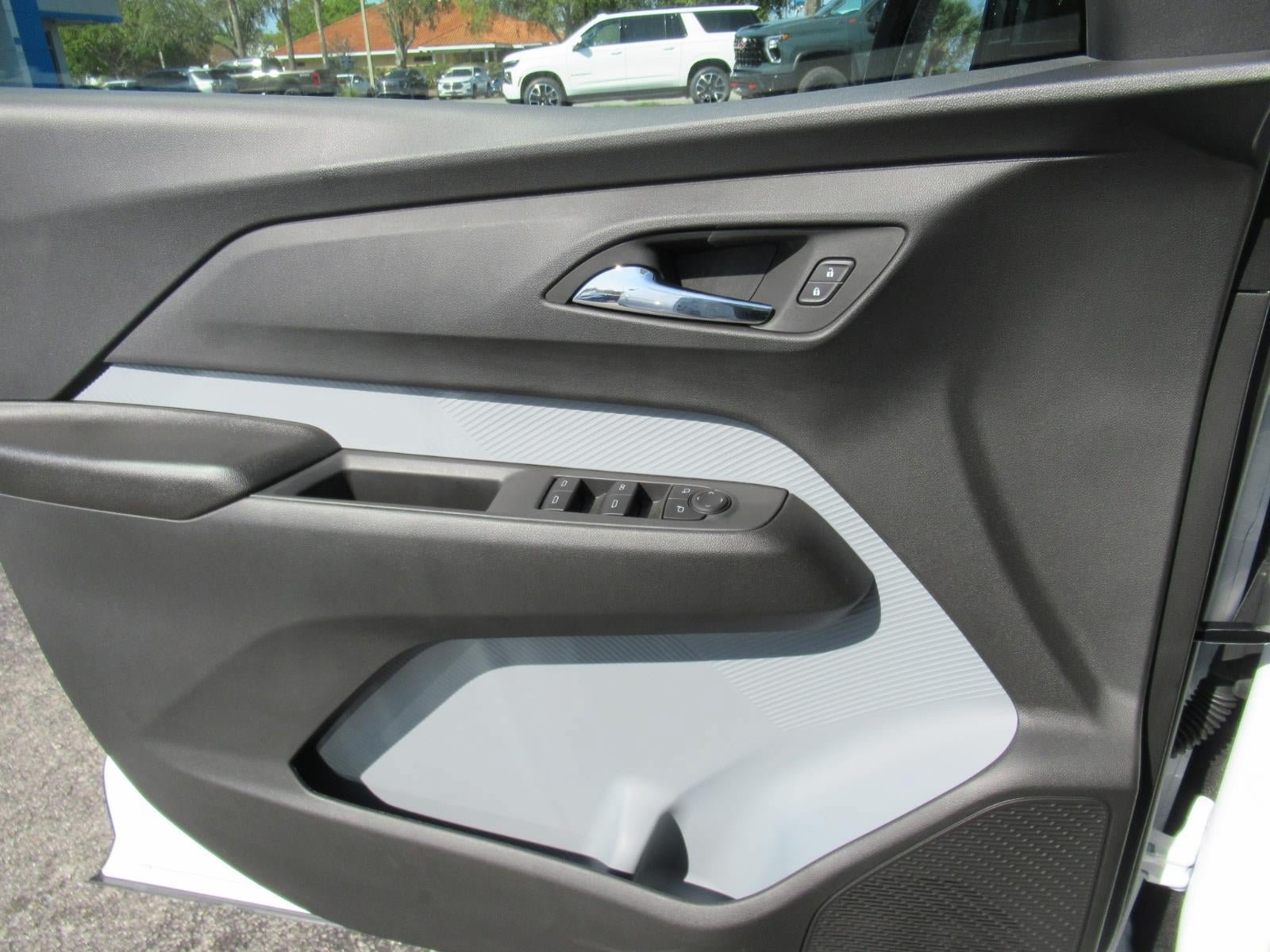 New 2027 Chevrolet Bolt LT FWD image 18