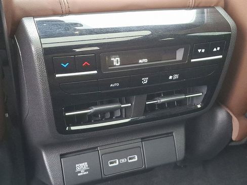 Certified 2024 Acura MDX SH-AWD w/ Technology Package image 11
