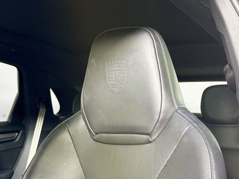 Certified 2023 Porsche Cayenne Platinum Edition AWD/4WD image 44
