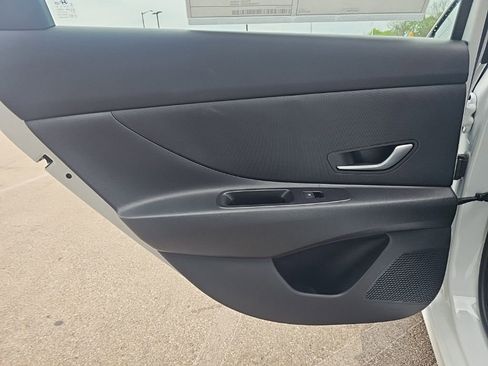 New 2026 Hyundai Elantra SE FWD image 27