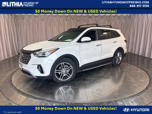 Used 2017 Hyundai Santa Fe SE image 1