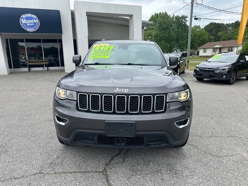 Used 2021 Jeep Grand Cherokee Laredo X AWD/4WD image 8