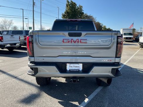 Used 2024 GMC Sierra 2500 AT4 w/ AT4 Premium Plus Package image 23
