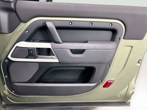 Used 2021 Land Rover Defender 90 First Edition image 26