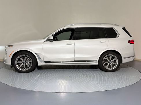 Certified 2024 BMW X7 xDrive40i AWD/4WD image 2
