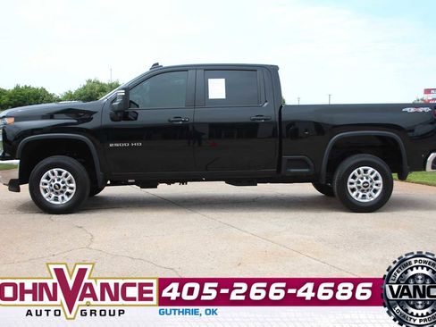 Used 2025 Chevrolet Silverado 2500 LT w/ Convenience Package AWD/4WD image 5
