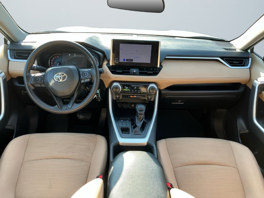 Used 2025 Toyota RAV4 LE AWD/4WD image 11