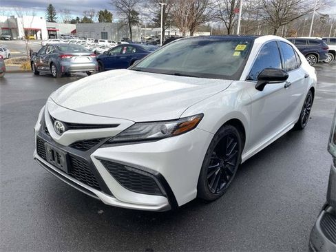Used 2022 Toyota Camry XSE image 1