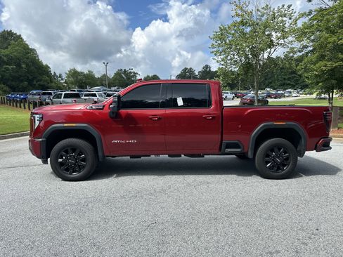 Used 2024 GMC Sierra 2500 AT4 w/ Technology Package image 8