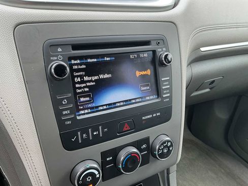 Used 2017 Chevrolet Traverse LS AWD/4WD image 9