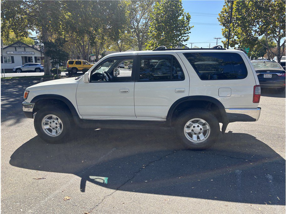 Used 1998 Toyota 4Runner SR5 w/ Preferred Equipment Group 1 AWD/4WD image 2