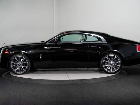 Used 2017 Rolls-Royce Wraith image 7
