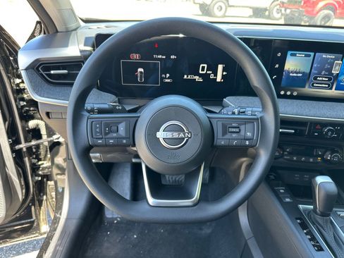 New 2026 Nissan Kicks SV w/ SV Premium Package FWD image 19