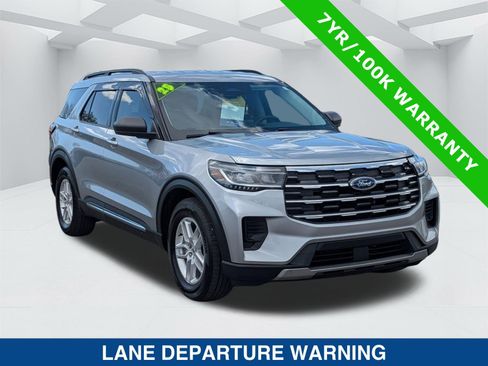 Certified 2025 Ford Explorer Active image 2