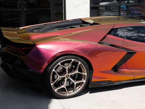 Used 2024 Lamborghini Revuelto AWD/4WD image 17