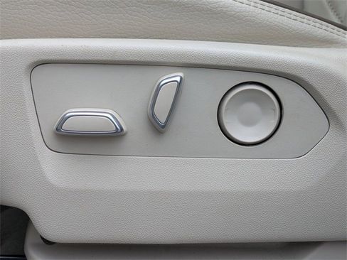 Used 2022 GMC Yukon Denali image 23