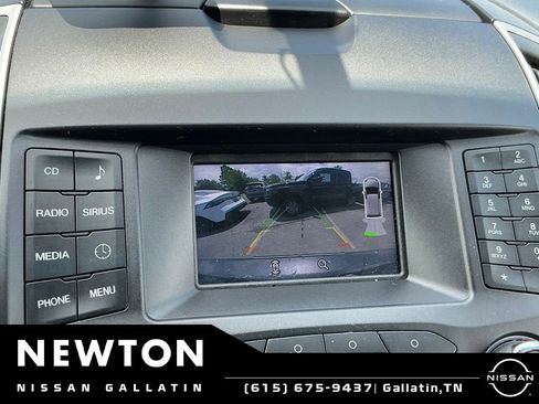 Used 2017 Ford Edge SEL w/ Class II Trailer Tow Package FWD image 3