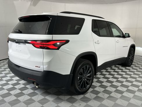 Used 2024 Chevrolet Traverse RS FWD image 8