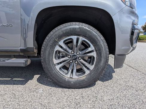 Used 2021 Chevrolet Colorado Z71 w/ Safety Package AWD/4WD image 11