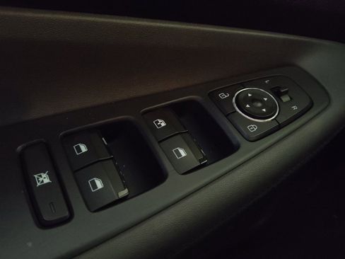 Used 2020 Hyundai Santa Fe SE FWD image 27