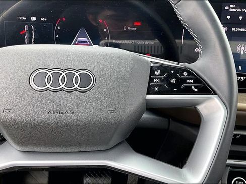 Used 2025 Audi Q5 Premium Plus w/ Premium Plus AWD/4WD image 12