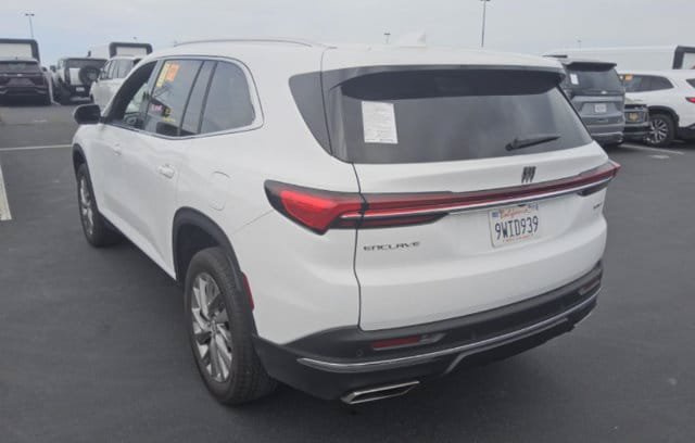 Used 2026 Buick Enclave Preferred FWD image 3