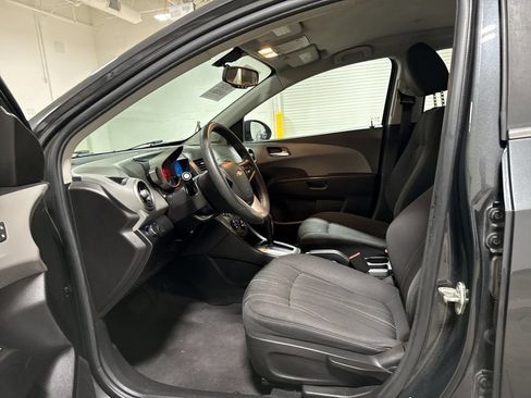 Used 2014 Chevrolet Sonic LT FWD image 18