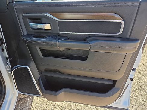 Used 2024 RAM 2500 Laramie image 14