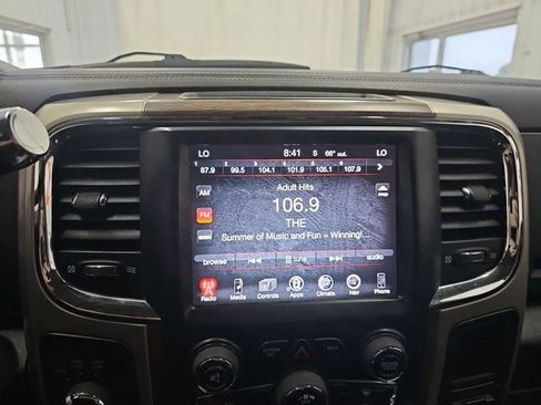 Used 2015 RAM 2500 Laramie w/ Cold Weather Group AWD/4WD image 18