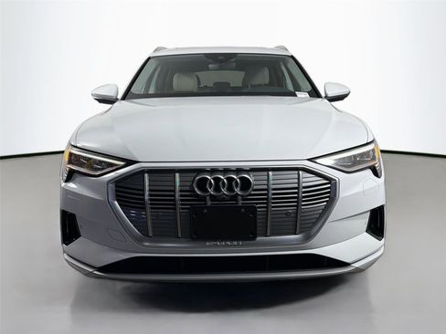 Used 2019 Audi e-tron Premium Plus AWD/4WD image 2