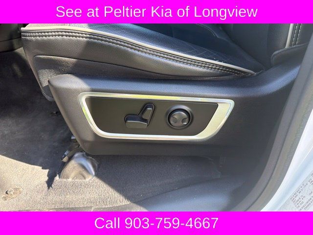 Used 2024 RAM 1500 Laramie AWD/4WD image 12