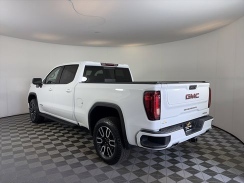 Used 2024 GMC Sierra 1500 AT4 w/ AT4 Premium Package AWD/4WD image 3