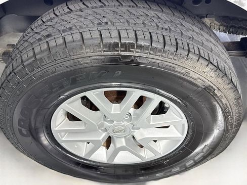 Used 2014 Nissan Frontier SV w/ SV Value Truck Package image 14